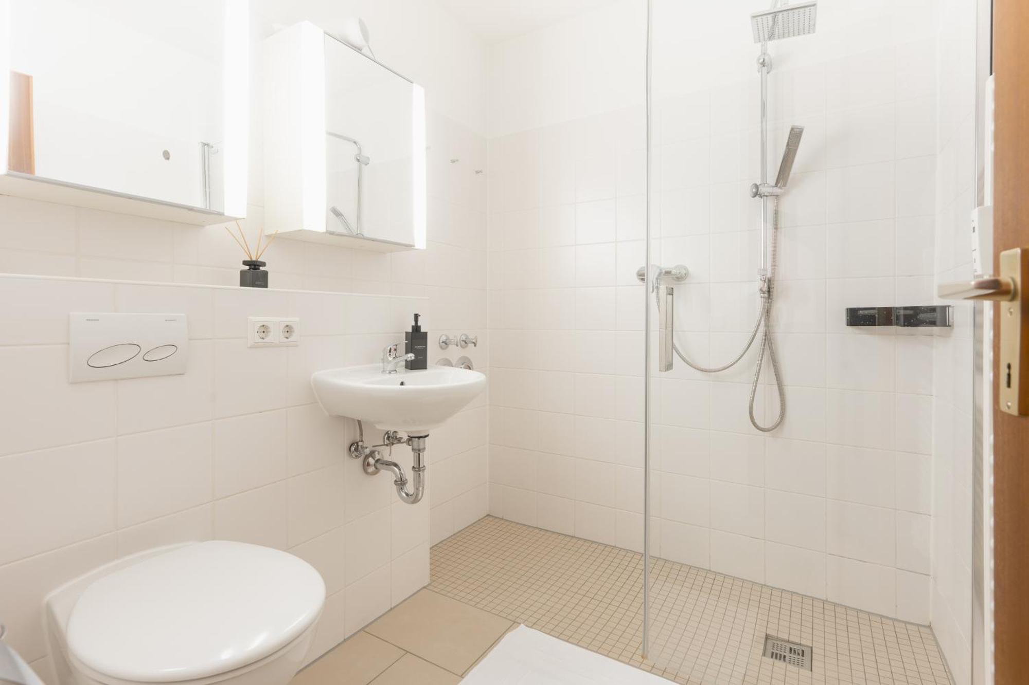 Seeblick-Oase Istayunixi Seenaehe-Sauna-Balkon-Netflix-Parkplatz Ohningen Bagian luar foto
