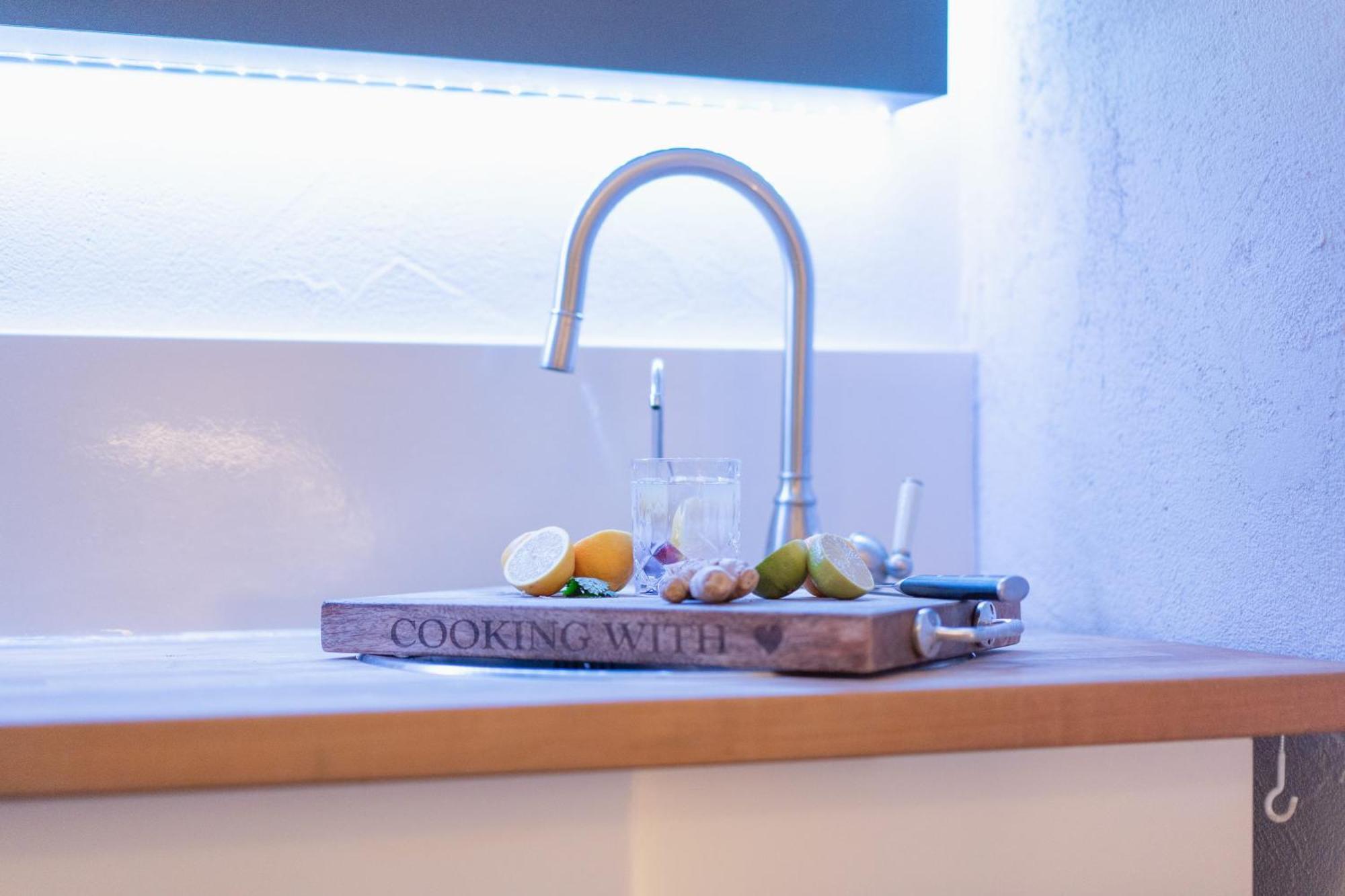 Seeblick-Oase Istayunixi Seenaehe-Sauna-Balkon-Netflix-Parkplatz Ohningen Bagian luar foto